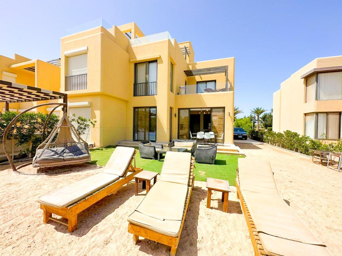 Luxury 3 Bedrooms Town House